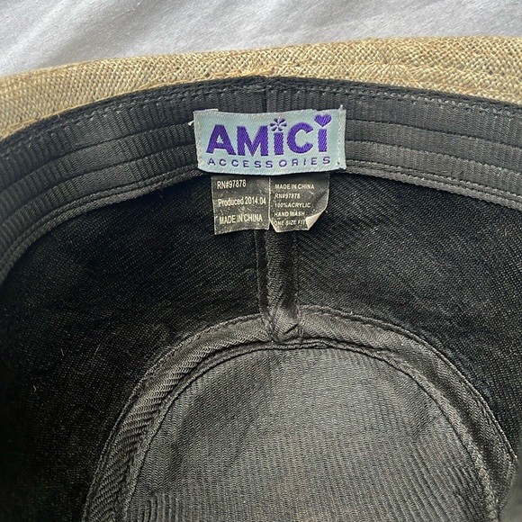 Hat - Picture 3 of 4